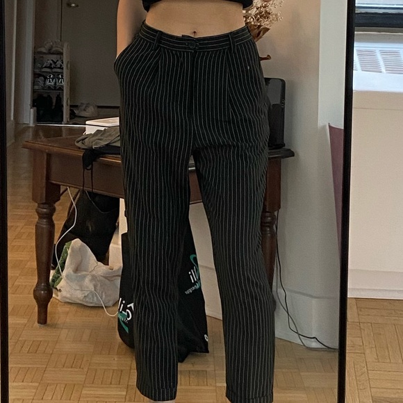 **SOLD DO NOT BUY ** Cutest midrise pinstripe trousers/ pants!! - Picture 11 of 15